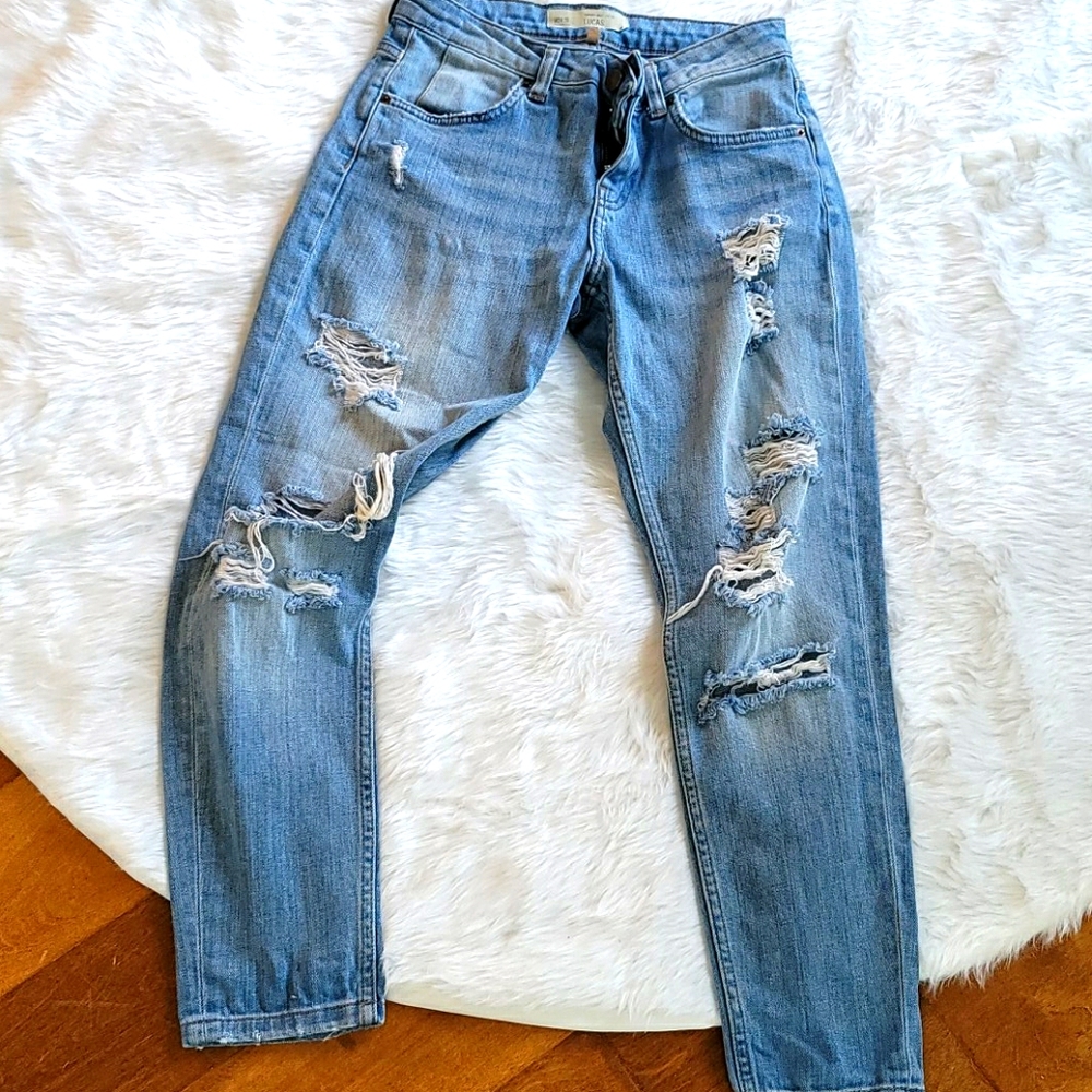 Distressed jean